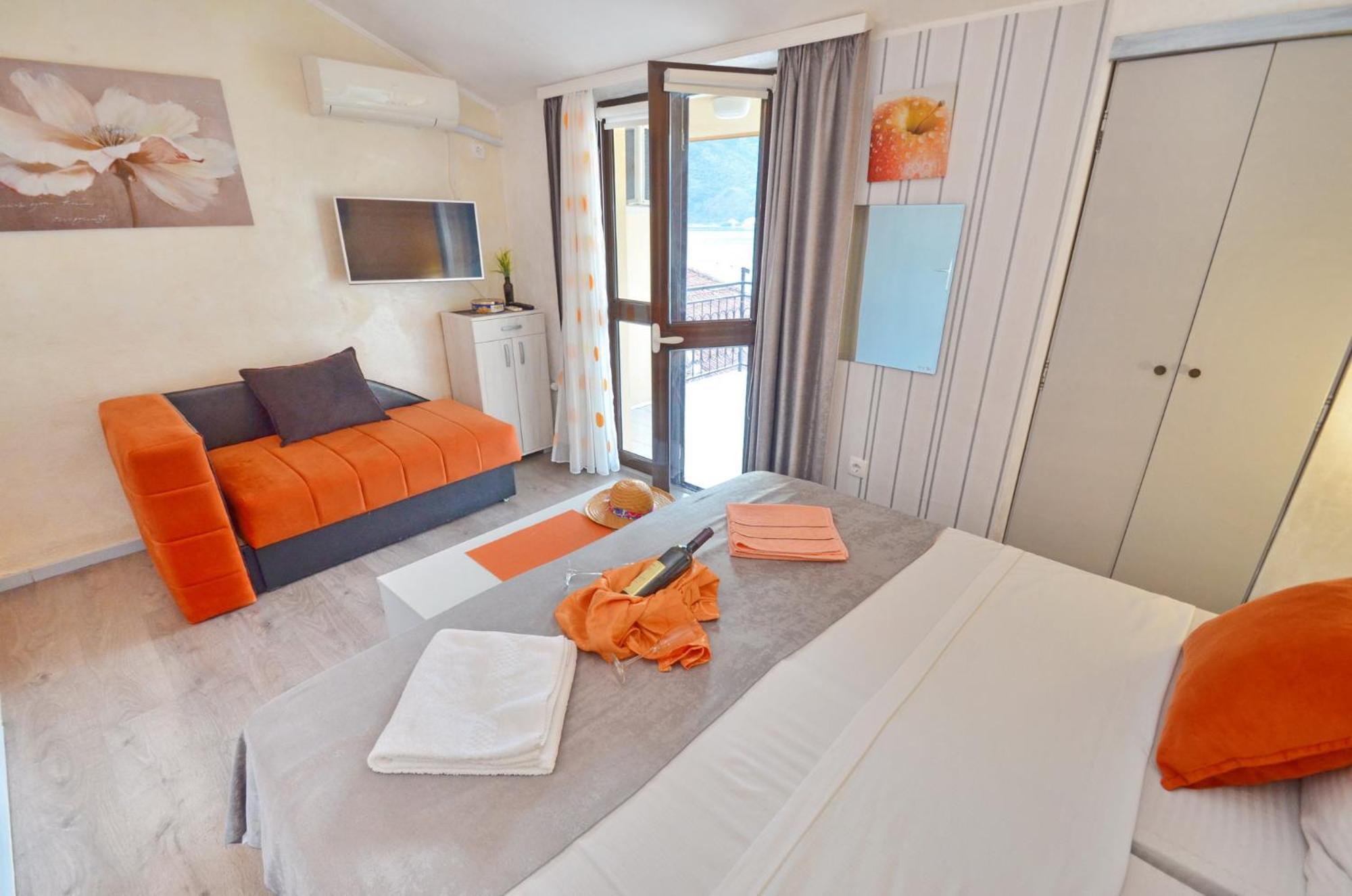 Apartment The Sea Coast Kotor Eksteriør billede