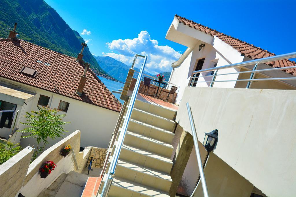 Apartment The Sea Coast Kotor Eksteriør billede